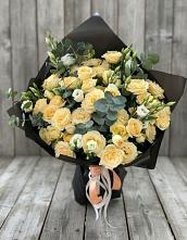Букет цветов из:  Розы и Лизиантусы в Борки Новгородская область