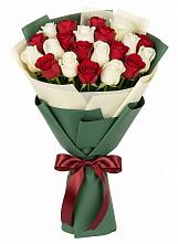 Букет Микс из красных и белых роз #REPLACE_PRED# Борки Новгородская область