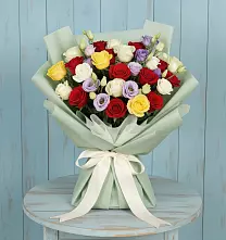 Букет цветов из:  Розы в Борки Новгородская область