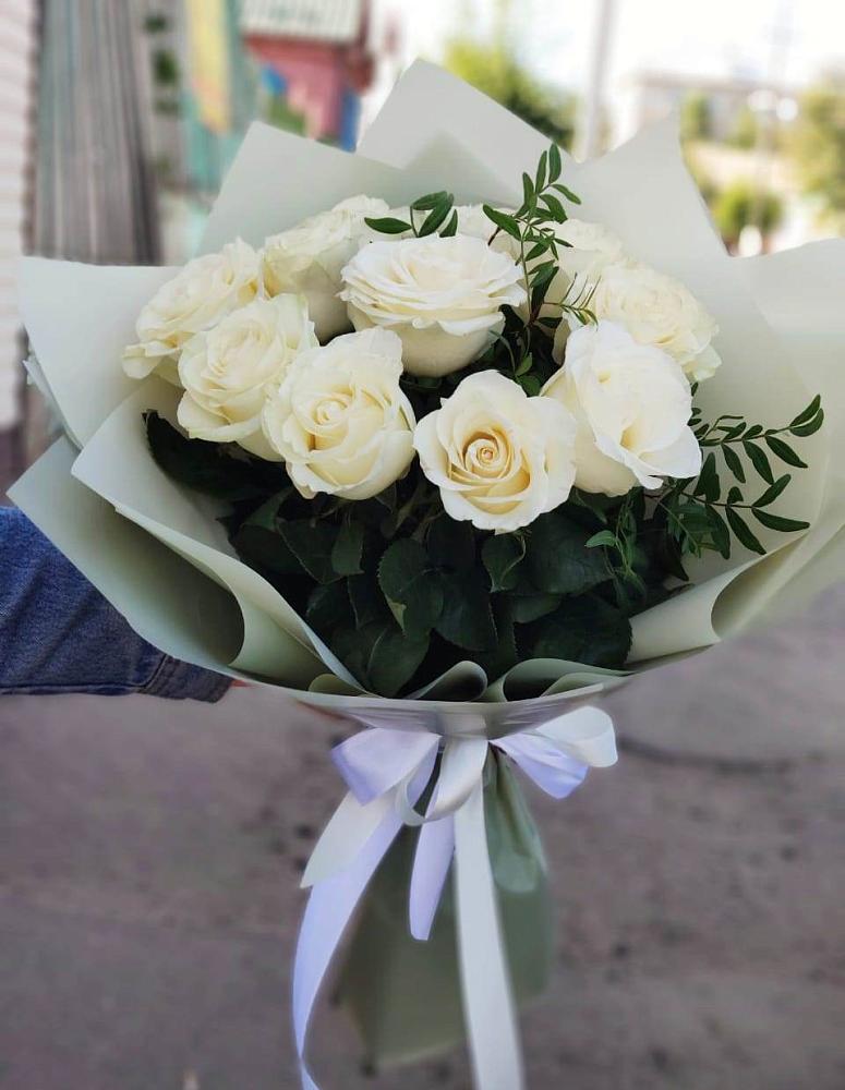 Букет Белые розы Проуд в Борки Новгородская область