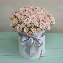 Цветочная композиция из Розы в шляпной коробке в Борки Новгородская область