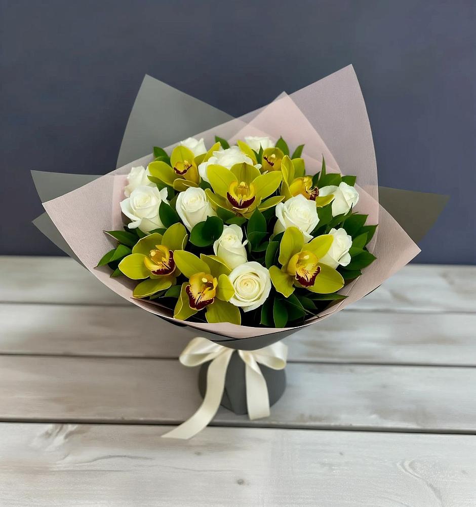 Букет цветов из: Орхидеи и Розы в Борки Новгородская область