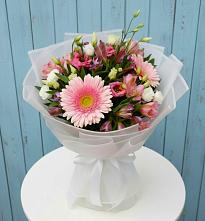 Букет цветов из:  Герберы, Альстромерии и Лизиантусы #REPLACE_PRED# Борки Новгородская область