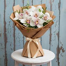 Букет цветов из:  Орхидеи и Розы в Борки Новгородская область